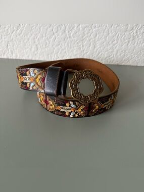 Vintage Lucky Brand Multi Colored Embroidered Leather Belt Brass Buckle sz S